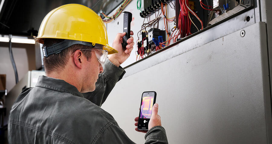 Termokamera pro mobilní telefon FLIR Edge Pro