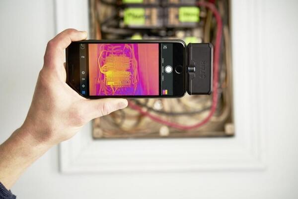 Termokamera pro mobil FLIR ONE Pro - Apple iPhone (s iOS/USB-C)